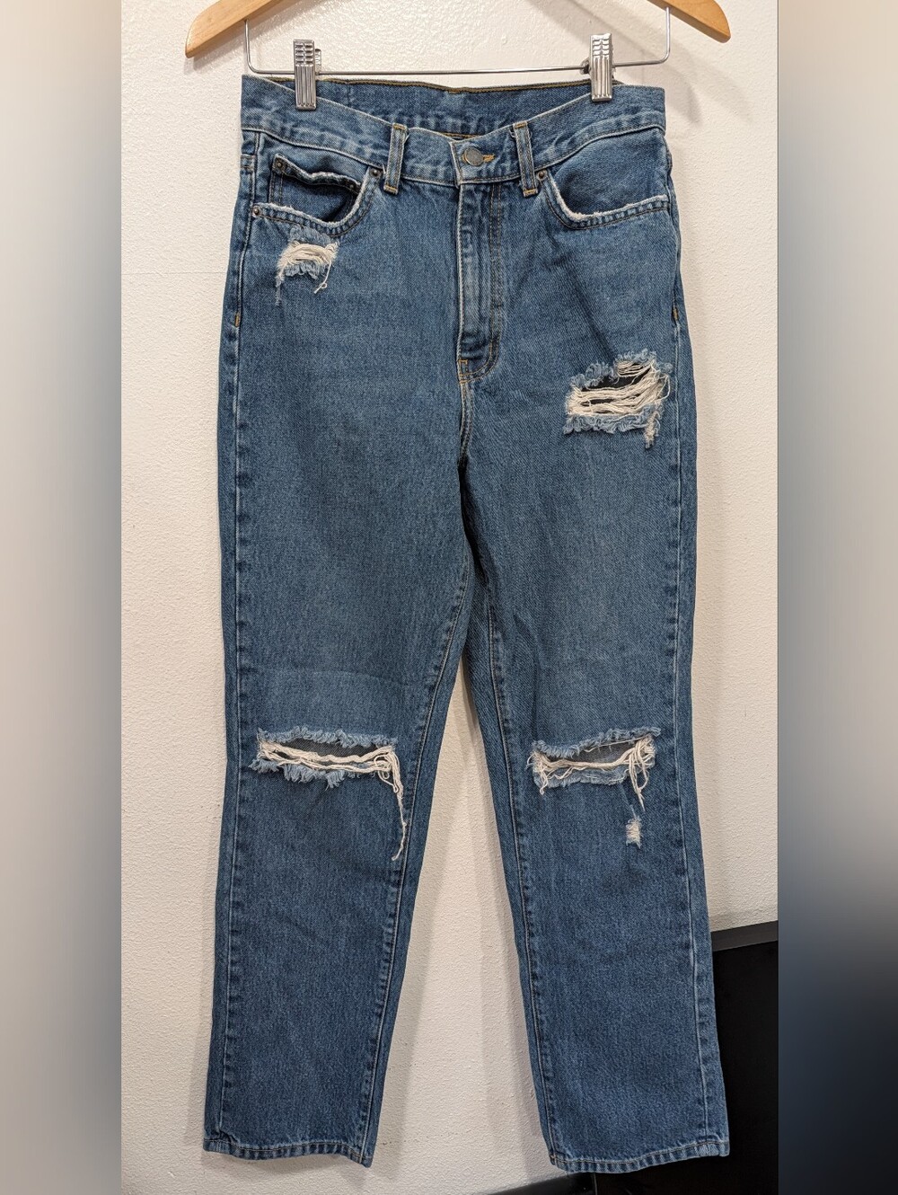 Carmar Distressed Boyfriend Jeans in Blue Wash